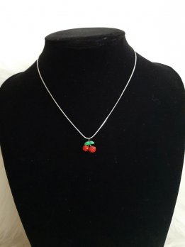 Sibel nyaklánc medállal - cherry